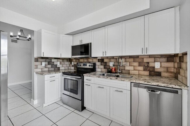 Foto del edificio - 3239 NW 44th St