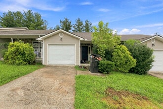 Building Photo - 106 Stone Henge Ln