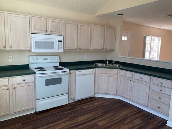 Foto del edificio - 2 Bedroom / Loft at Wynbrooke