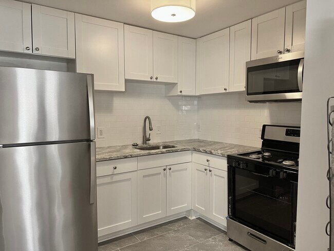 Building Photo - 1306 Carr Ave