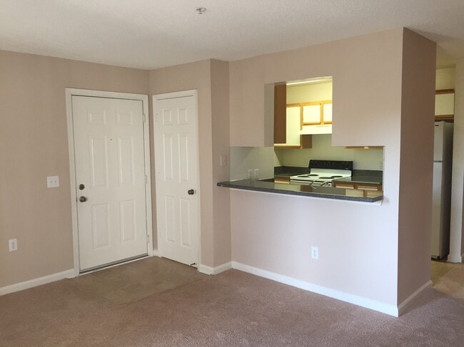 Building Photo - The Abbey at South Riding