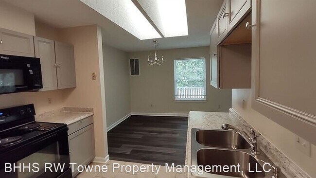 Building Photo - 2 br, 1.5 bath House - 5418 Mary Lane