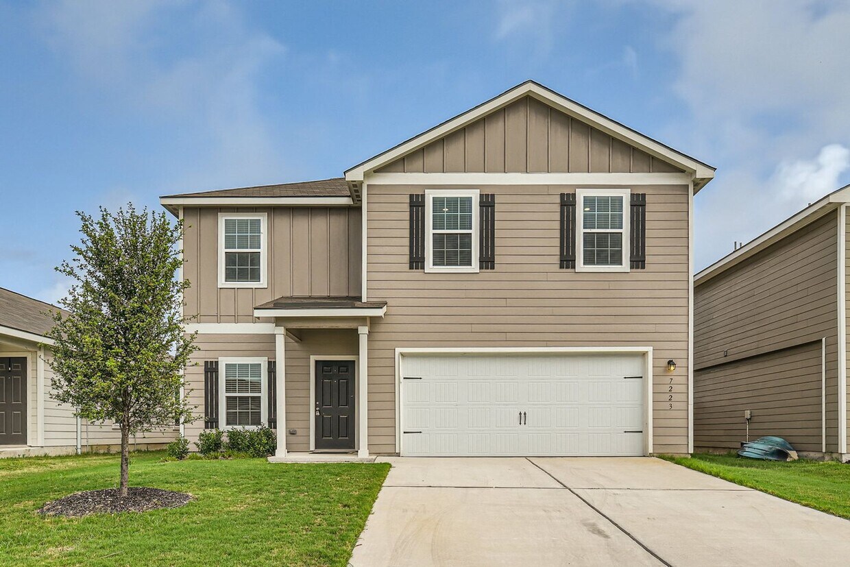 Primary Photo - First time rental! move in ready! 15 minut...