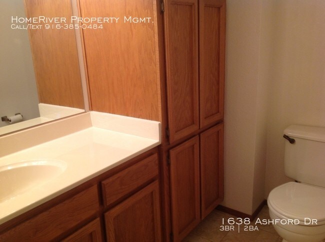 Building Photo - E. Roseville Beauty in Gated Community!