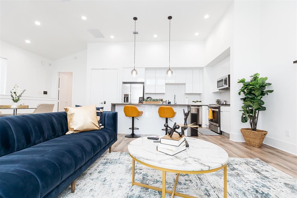 Foto principal - 6713 Peerless St