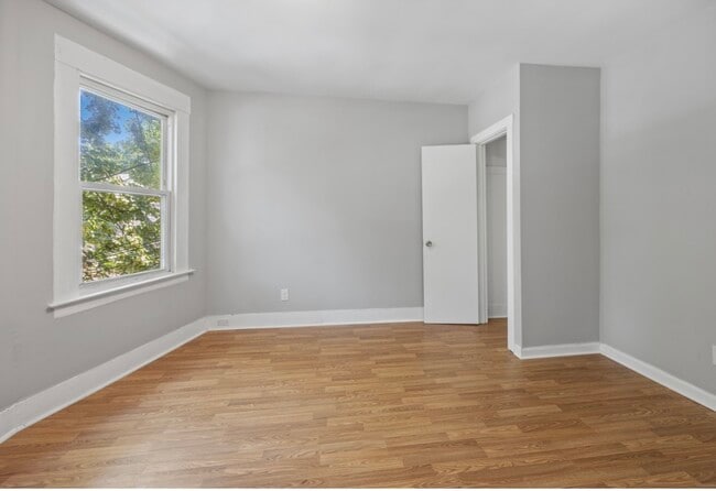 Building Photo - 32 Harding Pl