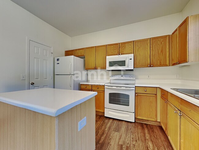 Building Photo - 1517 Braveheart Ln