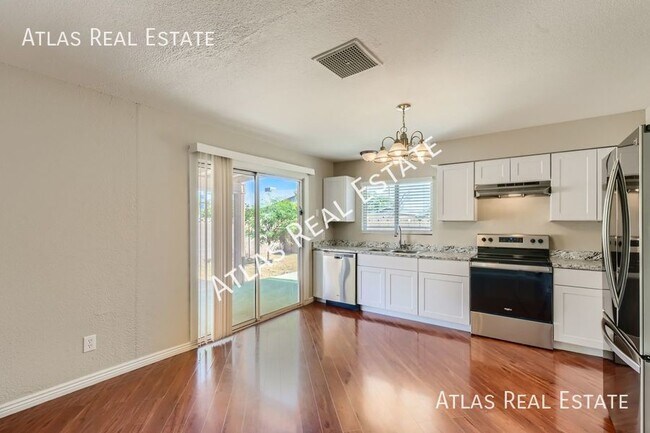 Building Photo - Private Pool! - Skip Your Security Deposit...