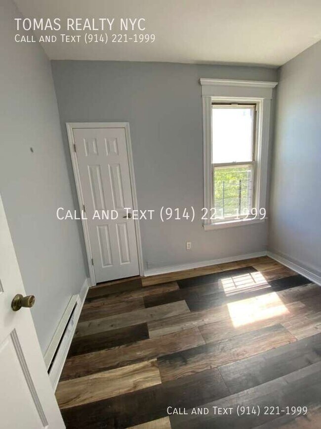 Building Photo - 31 Riverview Pl
