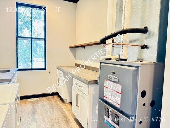 Foto del edificio - Newly Renovated 2BD/2BA in Walkable Soulard