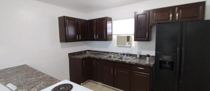 Building Photo - 3718 Avenue M 1/2