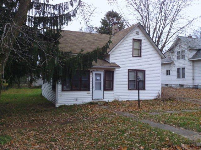 Primary Photo - 1215 10th St E