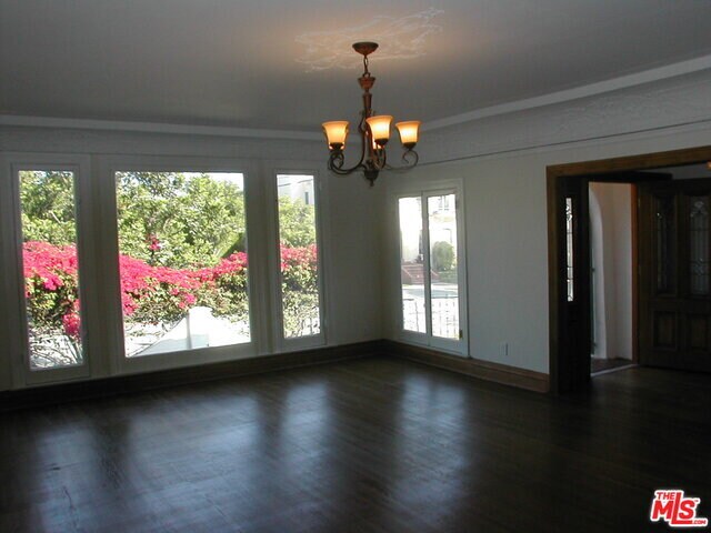 Foto del edificio - 857 S Sycamore Ave