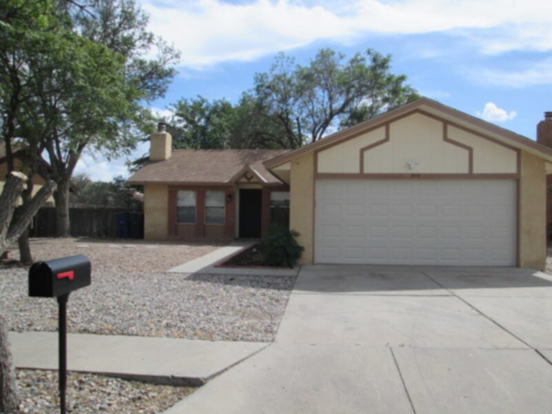 Taylor Ranch House Rental in Albuquerque, NM