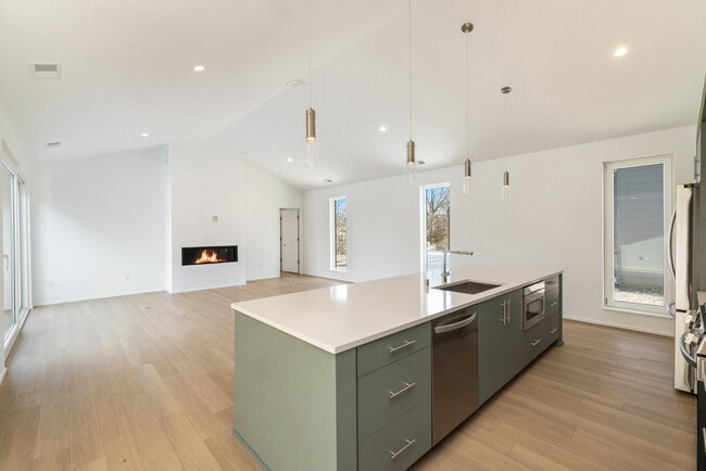 Building Photo - 1170 Harmony Ct