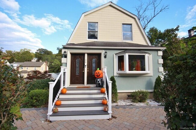Building Photo - 46 Hall Ave