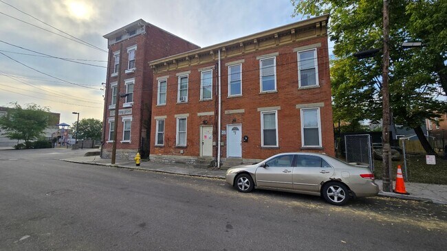 Foto del edificio - 2131 Staebler St