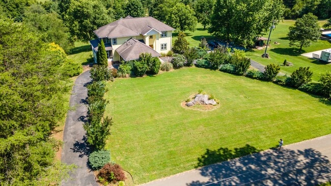 Foto del edificio - 2084 Allenridge Dr