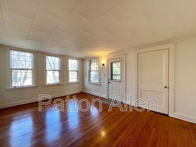 Foto del edificio - 83 Edgemont Rd