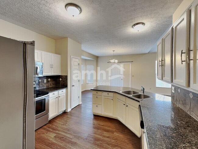 Foto del edificio - 742 Keltoncrest Dr