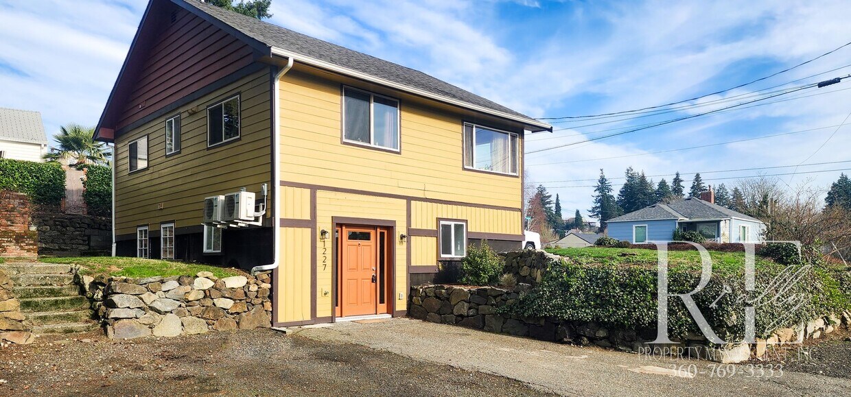 Foto principal - Quality Remodeled 2-Bed in Prime Location
