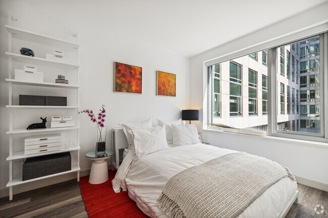 2BR, 1BA - 643 SF - 1177 Market at Trinity Place