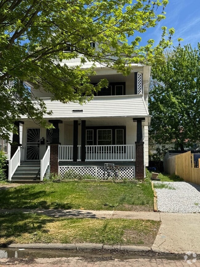Building Photo - 3049 W 116th St