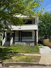 Building Photo - 3049 W 116th St