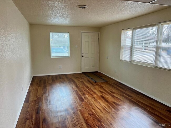 Building Photo - 420 Winona St