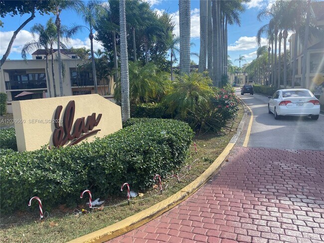 Foto del edificio - 8807 SW 130th Pl