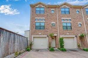 Building Photo - 8715 Meadowcroft Dr