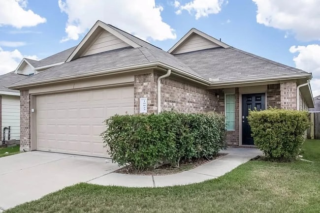 Building Photo - 18823 N Lyford Dr