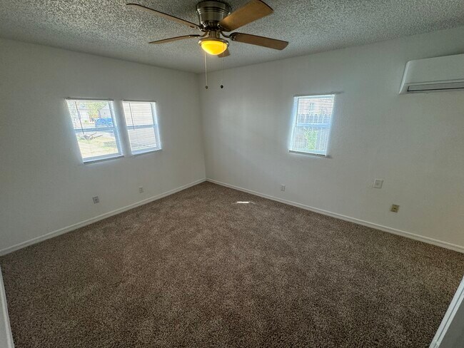 Foto del edificio - 2423 26th St