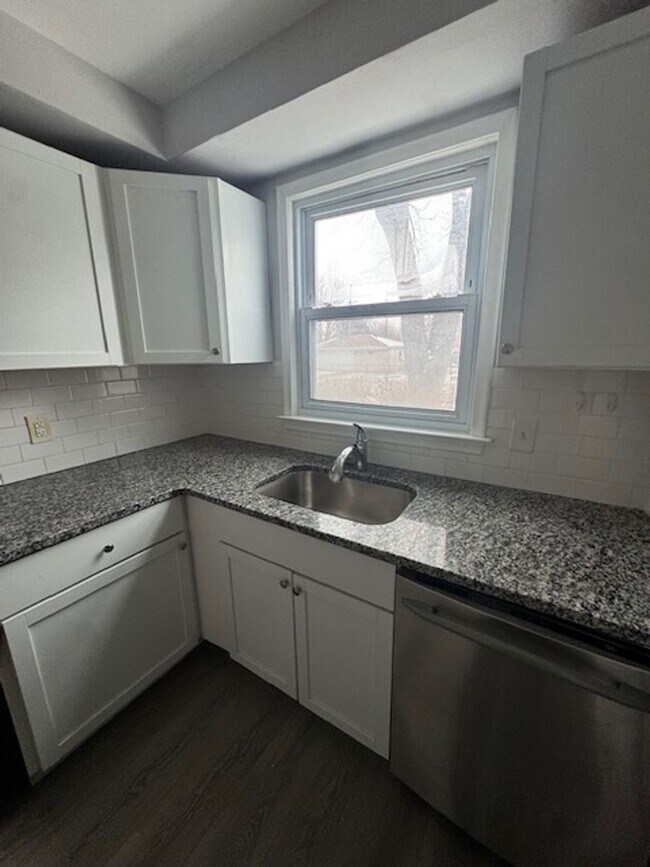 Foto del edificio - 17399 12 Mile Rd