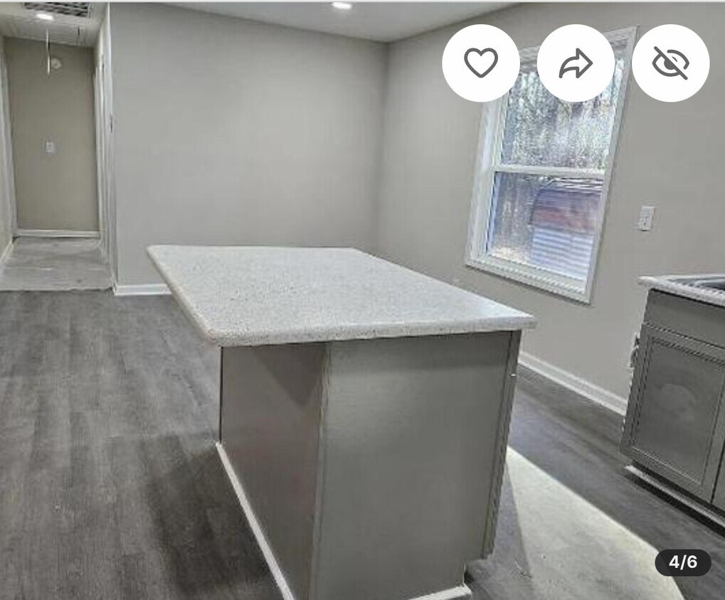 Foto del edificio - N Main St Holly Springs