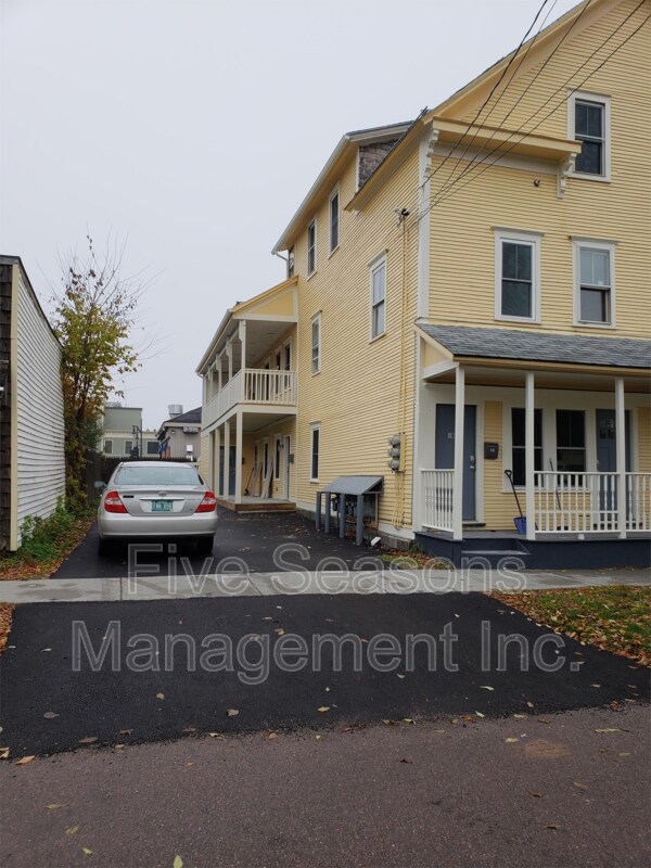 19 1/2 Drew St. - 19 1/2 Drew St. Apartment