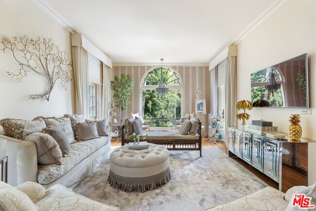 Foto del edificio - 175 W Channel Rd