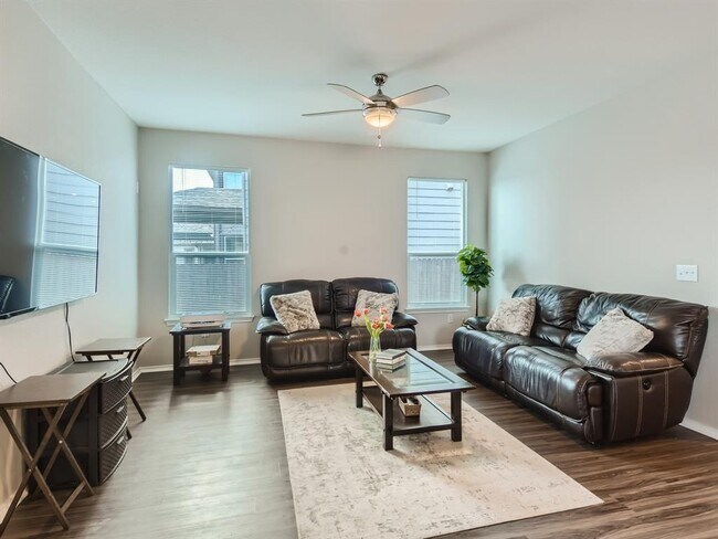 Foto del edificio - 6401 Conestoga Wagon Way