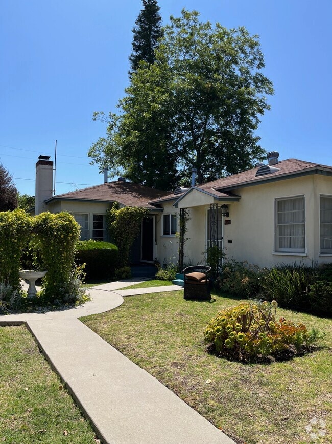 Building Photo - 4143 Jasmine Ave