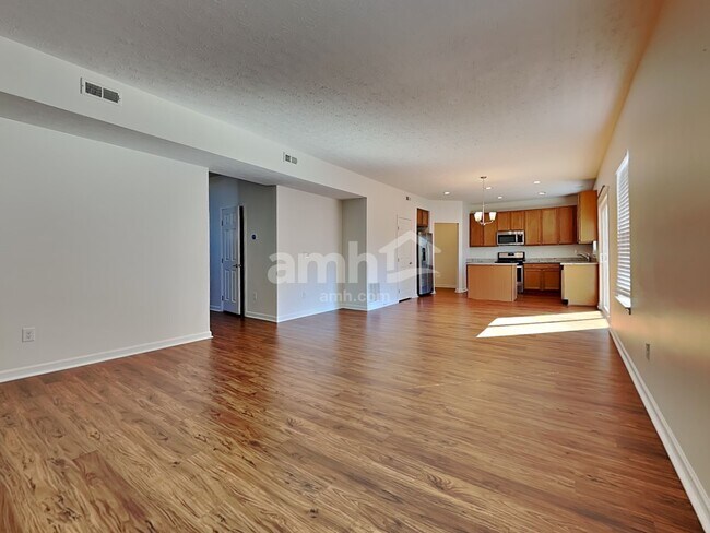 Foto del edificio - 985 Shephard Woods Court