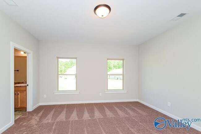 Building Photo - 46 HAWK LN