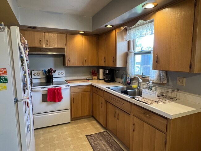 Foto del edificio - 415 1st Ave SE