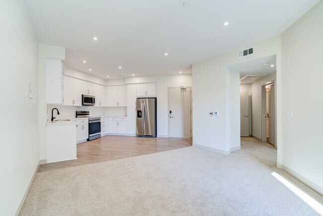 Building Photo - Bolsa Row Apartments