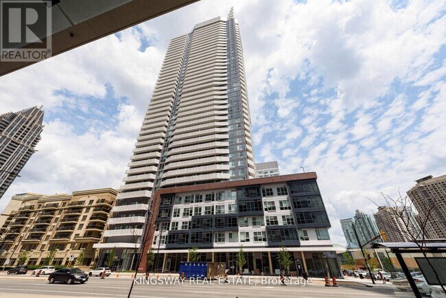 Photo du bâtiment - 4065 Confederation Pkwy