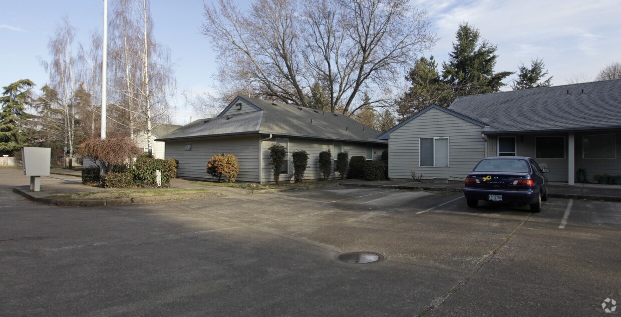 Building Photo - 3672-3698 Ellie Ct