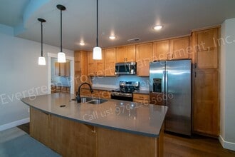 Building Photo - 4612 Hahns Peak Dr