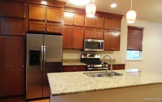 Foto del edificio - 3074 Kilmer Ave