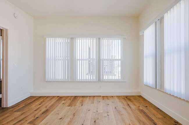 Interior Photo - Modern & Stylish