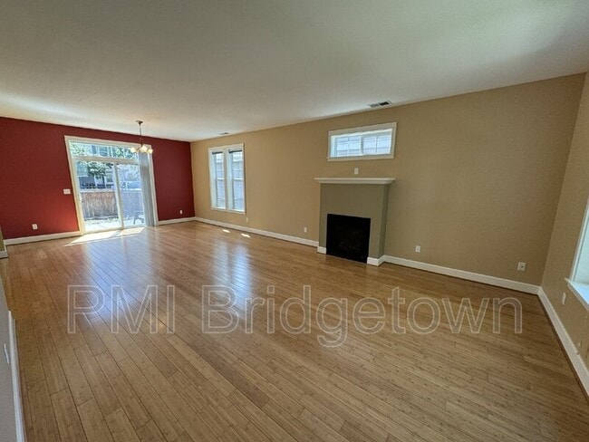 Building Photo - 4944 N Hudson St