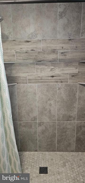 Building Photo - 2912 Hillcrest Ave